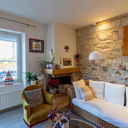 D'ha'tes Avec Vue Sur Loire - Fr-1-622-127 Bed & Breakfast
